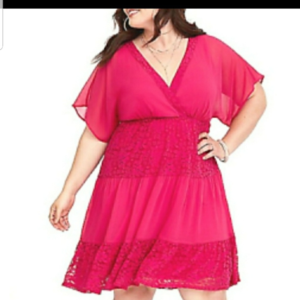 Beautiful Raspberry Lace Torrid dress